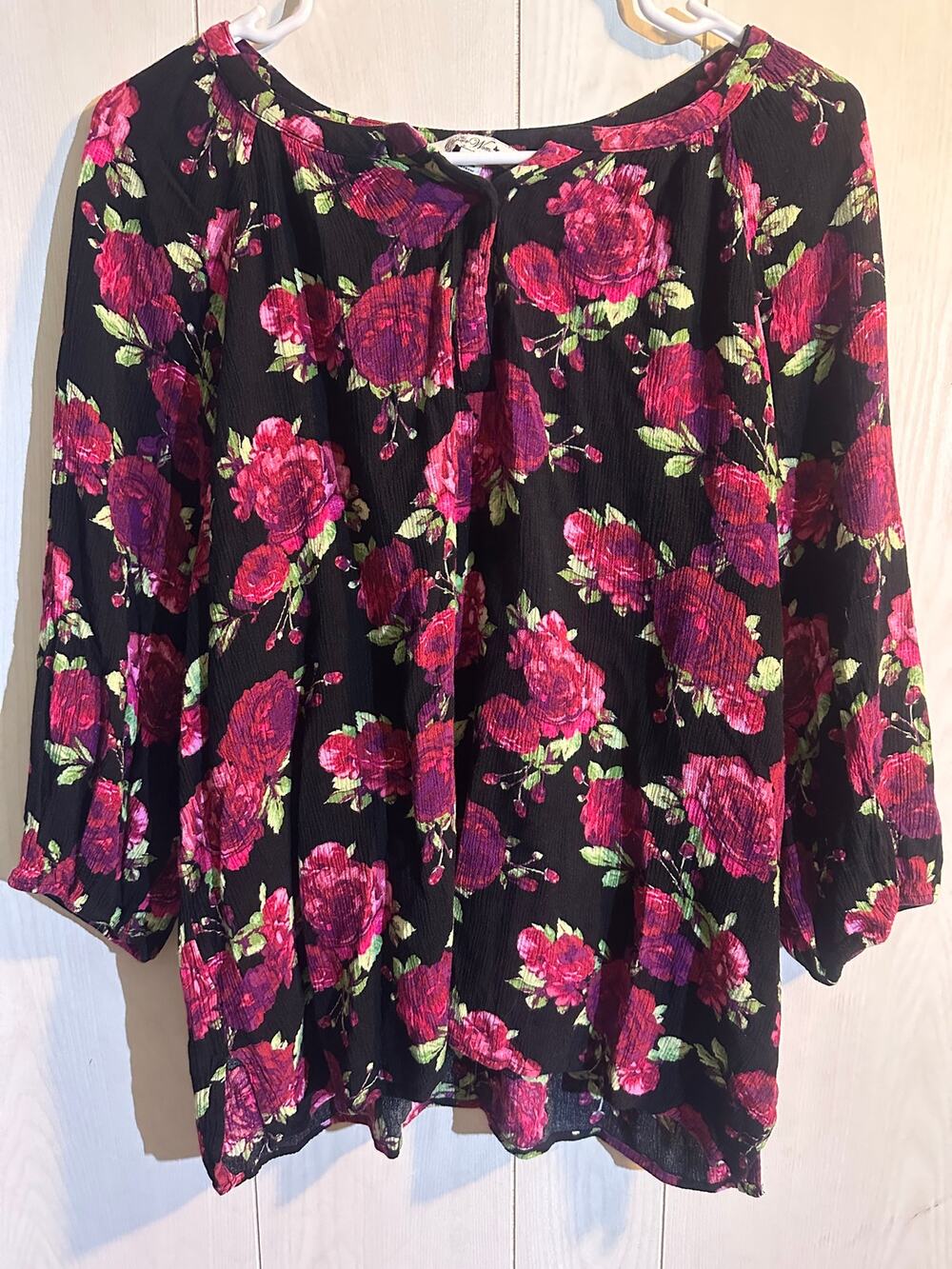 The Pioneer Woman Black Floral Rayon Blouse Size Large Rose Print 3/4 Sleeve